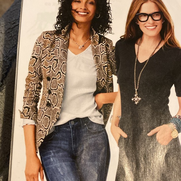 Cabi Python Blazer. Fall 2019. - Picture 8 of 10